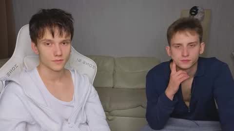 Snapshot of pupsenish chatting on October 19, 2:18 pm Jesse online show from October 19, 2:18 pm