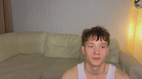 Snapshot of pupsenish chatting on November 12, 4:57 am Jesse online show from November 12, 4:57 am