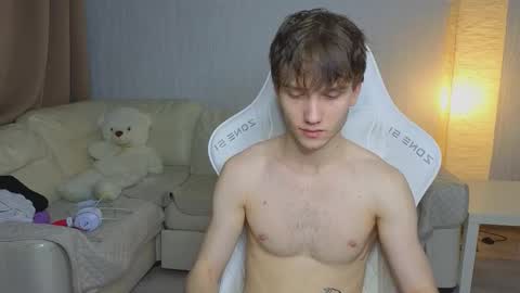 Snapshot of pupsenish chatting on January 8, 1:30 am Jesse online show from January 8, 1:30 am