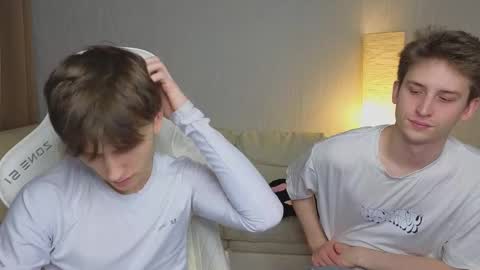 Snapshot of pupsenish chatting on January 15, 1:59 pm Jesse online show from January 15, 1:59 pm