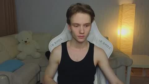 Snapshot of pupsenish chatting on February 9, 3:10 am Jesse online show from February 9, 3:10 am