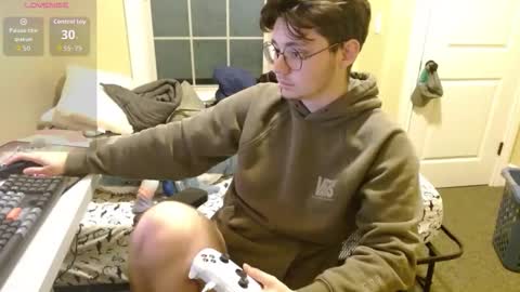 Vander Waals online show from November 9, 6:55 am