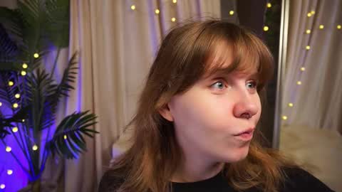 Snapshot of pure_dirt chatting on October 18, 5:43 am constant schedule Wednesday Friday Saturday Sunday The Rosemarie online show from October 18, 5:43 am