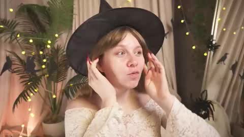 Snapshot of pure_dirt chatting on October 30, 6:04 am constant schedule Wednesday Friday Saturday Sunday The Rosemarie online show from October 30, 6:04 am