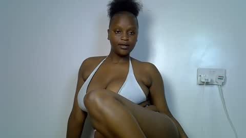 Snapshot of pure_seductive chatting on May 21, 9:49 am pure_seductive online show from May 21, 9:49 am