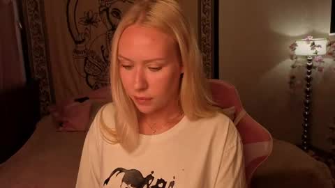 Megan online show from August 3, 1:49 pm
