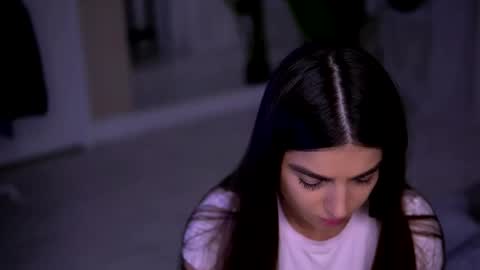 Snapshot of pureellie chatting on November 2, 4:15 am Emily online show from November 2, 4:15 am