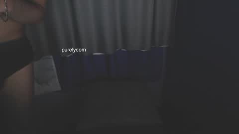 purelydom online show from May 24, 9:47 am