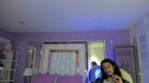Snapshot of puretemptation_ chatting on July 6, 1:41 pm Experienced guys online show from July 6, 1:41 pm