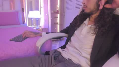 Snapshot of puretemptation_ chatting on July 9, 8:35 pm Experienced guys online show from July 9, 8:35 pm