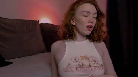 Snapshot of purity_ring chatting on October 14, 7:36 pm Marie online show from October 14, 7:36 pm