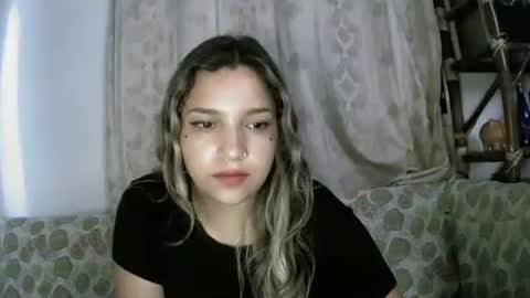 Lizzy online show from March 31, 7:31 am