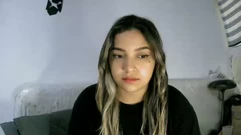 Lizzy online show from April 4, 6:49 pm