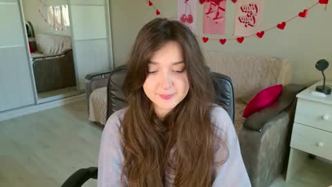 Snapshot of purple_averge chatting on October 30, 5:31 am Bella online show from October 30, 5:31 am