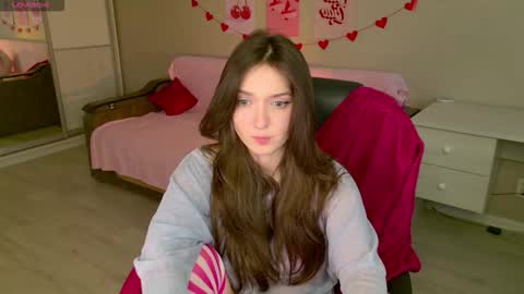 Snapshot of purple_averge chatting on November 26, 5:41 am Bella online show from November 26, 5:41 am