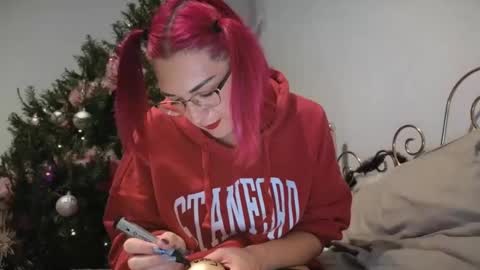 PurpleRainn69  Dina online show from December 10, 9:54 pm