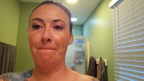 Snapshot of purplevixen27 chatting on September 23, 11:57 am Purplevixen online show from September 23, 11:57 am