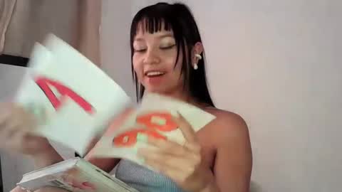 Snapshot of pussy_happy0 chatting on December 4, 8:07 pm pussy_happy0 online show from December 4, 8:07 pm