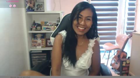 Snapshot of pussycash chatting on March 3, 4:47 am POCCA online show from March 3, 4:47 am