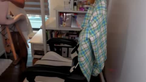 Snapshot of pussycash chatting on September 15, 6:35 am POCCA online show from September 15, 6:35 am