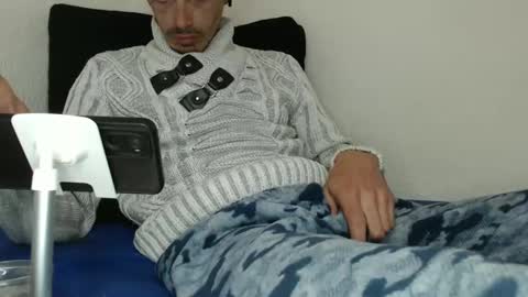 Snapshot of pussyhunterpt chatting on February 5, 8:25 pm Ruck Fules online show from February 5, 8:25 pm