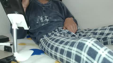 Snapshot of pussyhunterpt chatting on February 16, 8:11 pm Ruck Fules online show from February 16, 8:11 pm