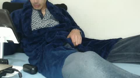 Snapshot of pussyhunterpt chatting on March 2, 7:56 pm Ruck Fules online show from March 2, 7:56 pm