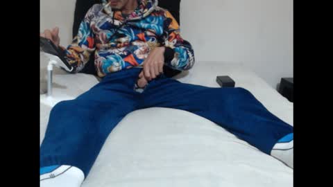 Snapshot of pussyhunterpt chatting on December 15, 8:24 pm Ruck Fules online show from December 15, 8:24 pm