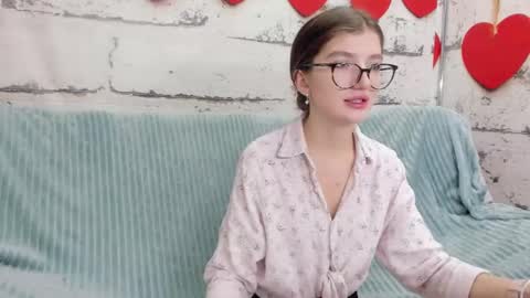 Snapshot of pussykatt_girl chatting on February 15, 1:21 am pussykatt_girl online show from February 15, 1:21 am