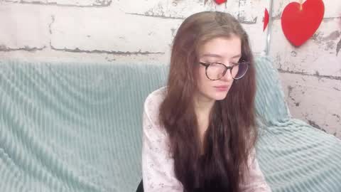 Snapshot of pussykatt_girl chatting on February 18, 1:21 am pussykatt_girl online show from February 18, 1:21 am