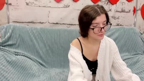 Snapshot of pussykatt_girl chatting on February 21, 1:22 am pussykatt_girl online show from February 21, 1:22 am