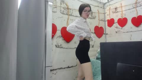 Snapshot of pussykatt_girl chatting on March 6, 7:47 am pussykatt_girl online show from March 6, 7:47 am