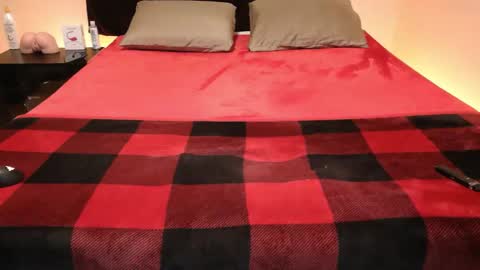 pussylover2182 online show from January 7, 4:15 am