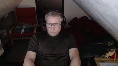 Snapshot of pussylovercb chatting on October 2, 6:42 am pussylovercb online show from October 2, 6:42 am