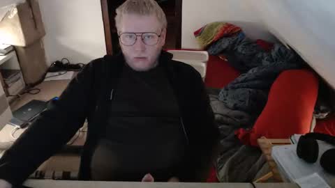 Snapshot of pussylovercb chatting on November 19, 8:14 am pussylovercb online show from November 19, 8:14 am