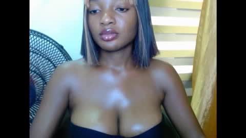 pussyxwetx online show from November 24, 9:03 pm