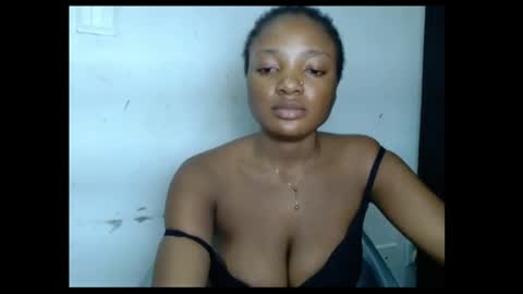 Snapshot of pussyxwetx chatting on May 16, 9:35 pm pussyxwetx online show from May 16, 9:35 pm