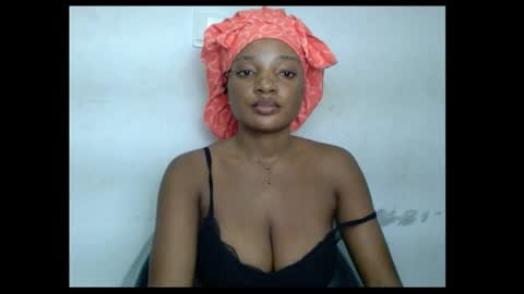 Snapshot of pussyxwetx chatting on May 20, 10:38 pm pussyxwetx online show from May 20, 10:38 pm