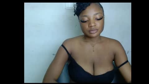 Snapshot of pussyxwetx chatting on May 30, 10:40 pm pussyxwetx online show from May 30, 10:40 pm