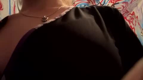 Snapshot of pvnkpixie chatting on December 1, 8:19 am pvnkpixie online show from December 1, 8:19 am