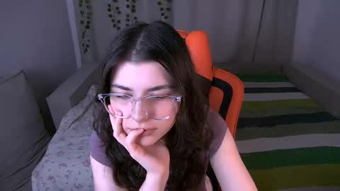 Ava online show from May 16, 11:46 pm