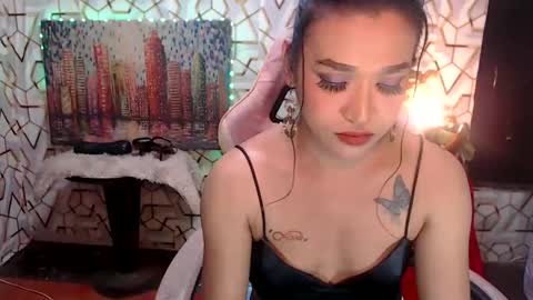 Queen Agatha online show from April 30, 4:24 pm