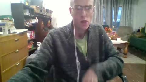 Snapshot of q2phq2ph chatting on October 29, 12:35 am q2phq2ph online show from October 29, 12:35 am