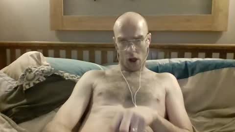 q2phq2ph online show from April 12, 3:17 pm