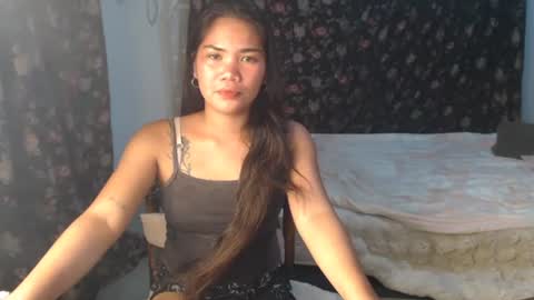 qeeun_genalyn online show from August 8, 2:08 pm