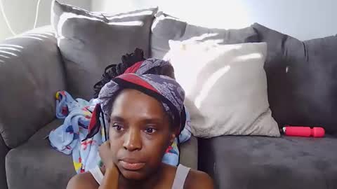 Snapshot of qu33npussy chatting on October 23, 2:27 pm Brittany online show from October 23, 2:27 pm
