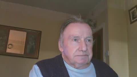 Snapshot of quathead chatting on January 4, 7:02 pm quathead online show from January 4, 7:02 pm