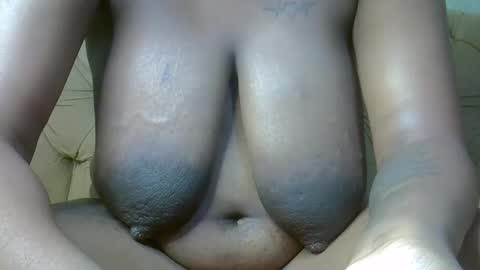 queeen online show from February 16, 9:22 pm