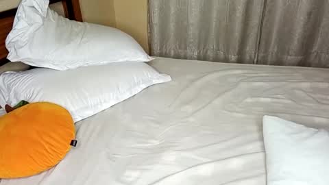 Snapshot of queen20256 chatting on November 1, 2:41 pm queen20256 online show from November 1, 2:41 pm