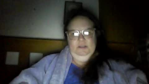 Snapshot of queen2118694 chatting on February 14, 10:45 am naughty Queen online show from February 14, 10:45 am